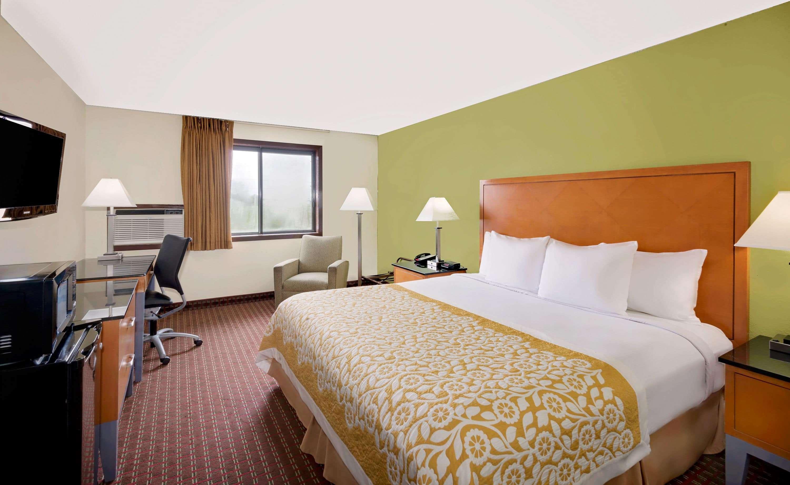 Days Inn By Wyndham Fort Dodge Εξωτερικό φωτογραφία