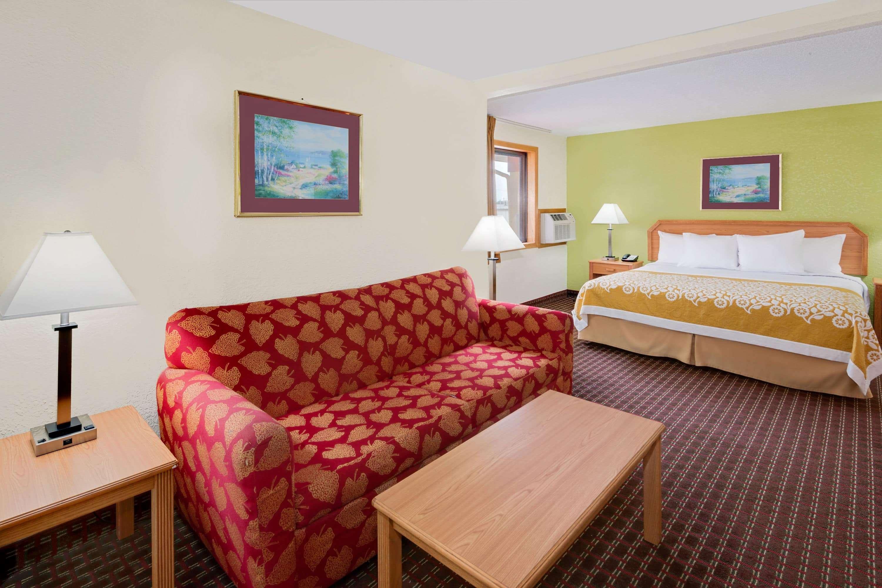 Days Inn By Wyndham Fort Dodge Εξωτερικό φωτογραφία