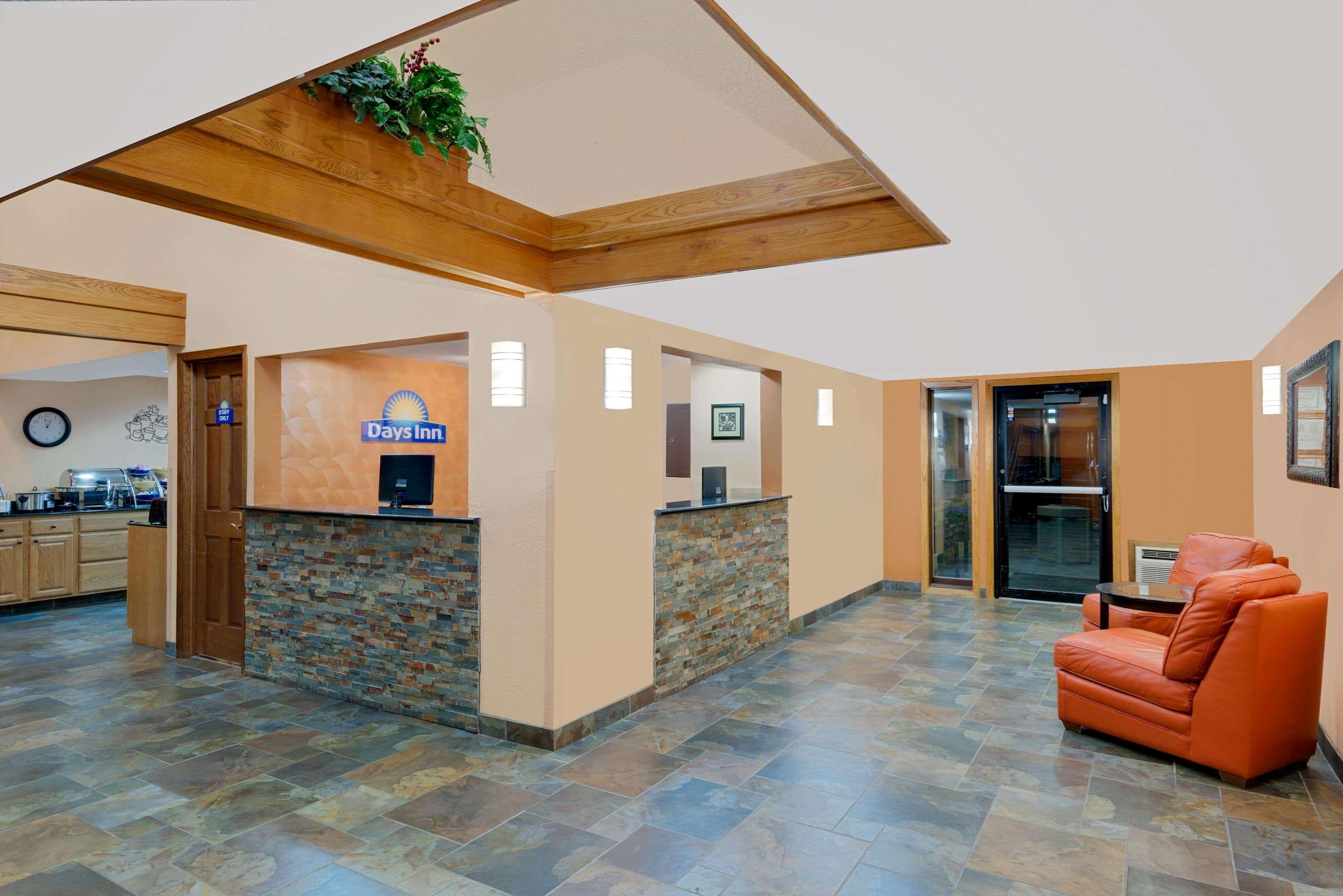 Days Inn By Wyndham Fort Dodge Εξωτερικό φωτογραφία