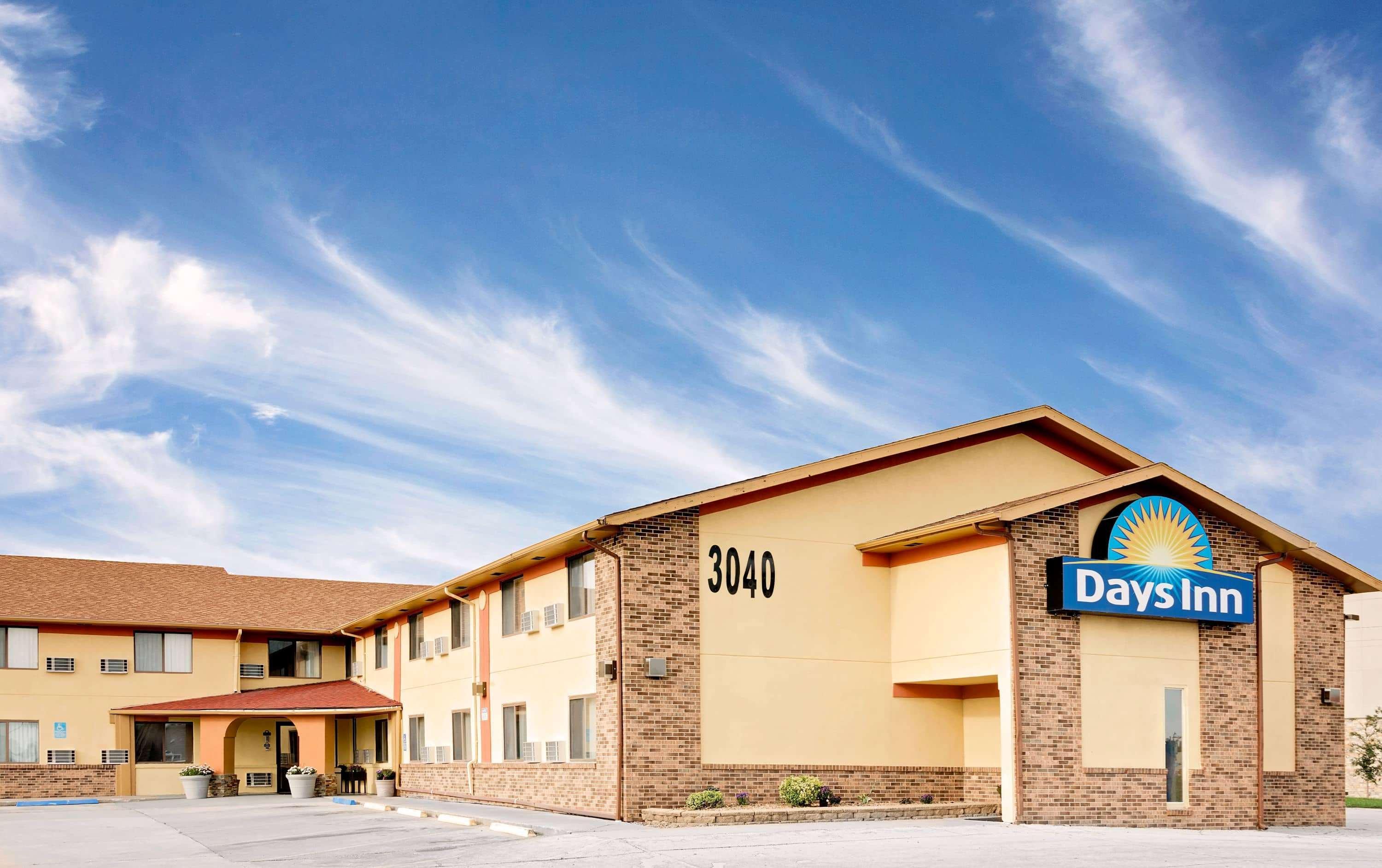 Days Inn By Wyndham Fort Dodge Εξωτερικό φωτογραφία