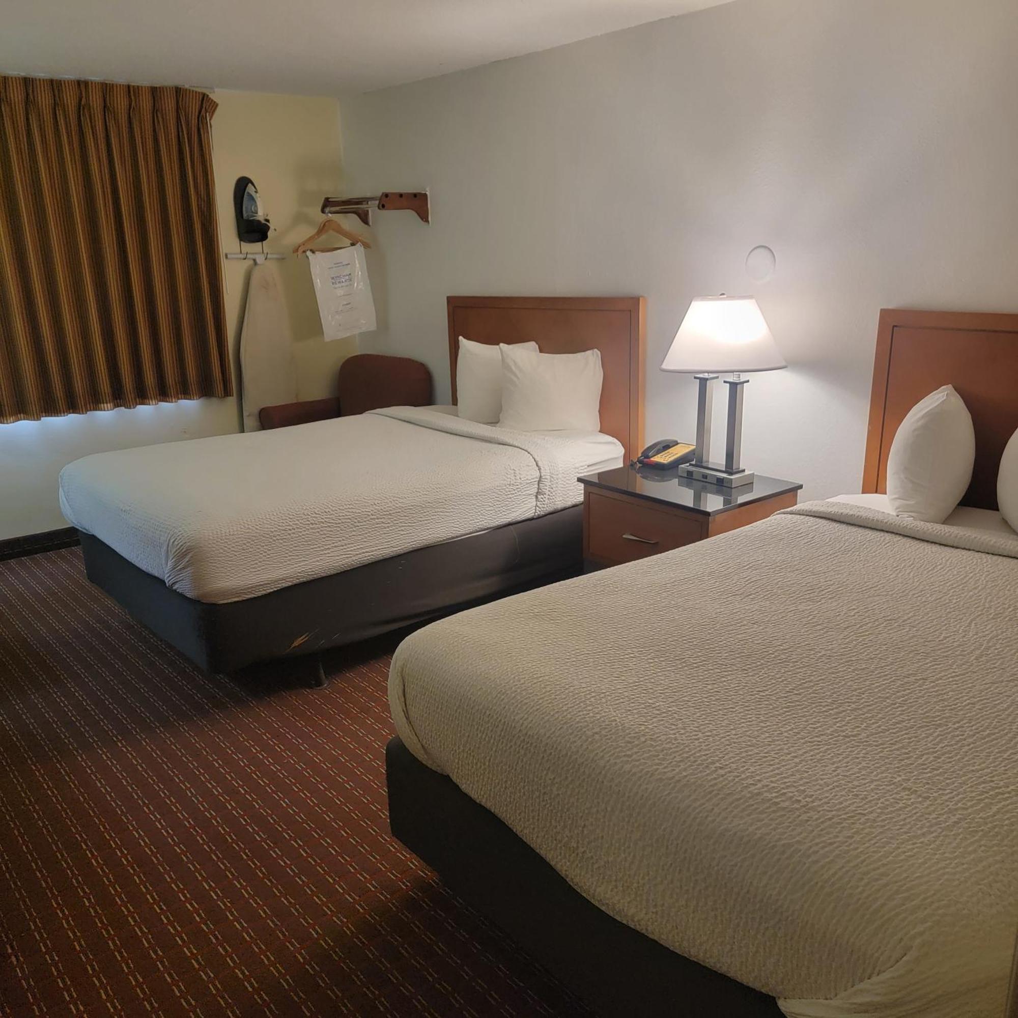 Days Inn By Wyndham Fort Dodge Εξωτερικό φωτογραφία