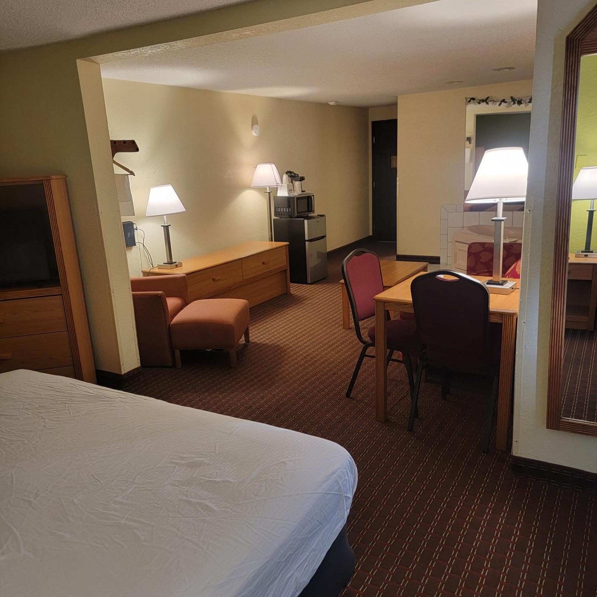 Days Inn By Wyndham Fort Dodge Εξωτερικό φωτογραφία