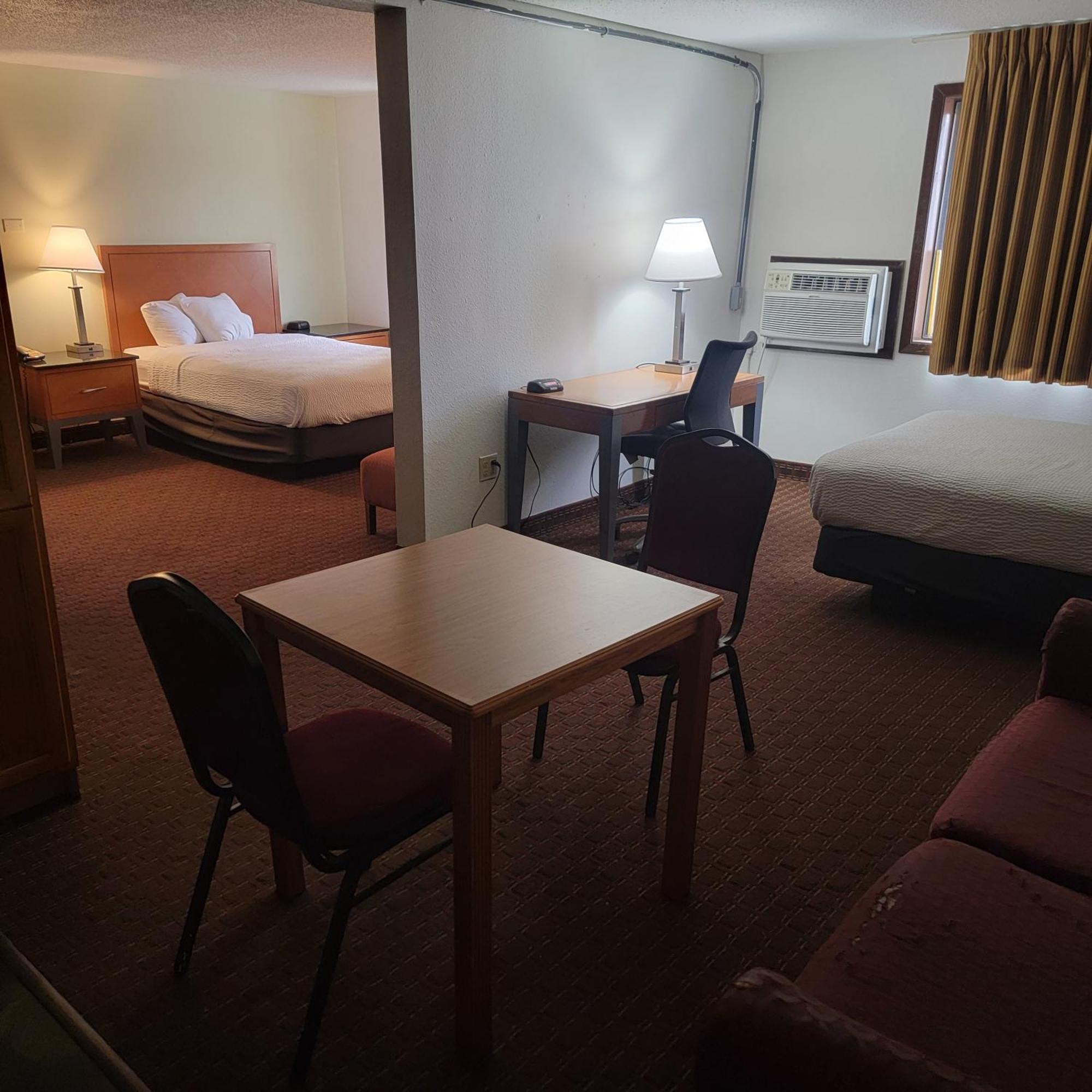 Days Inn By Wyndham Fort Dodge Εξωτερικό φωτογραφία