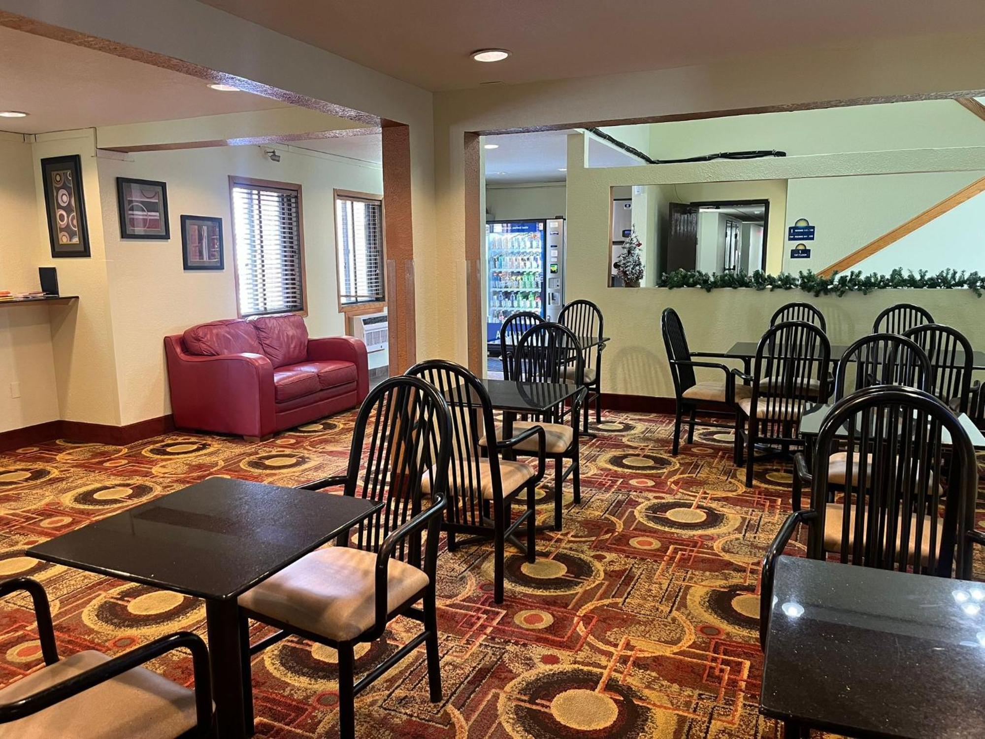 Days Inn By Wyndham Fort Dodge Εξωτερικό φωτογραφία